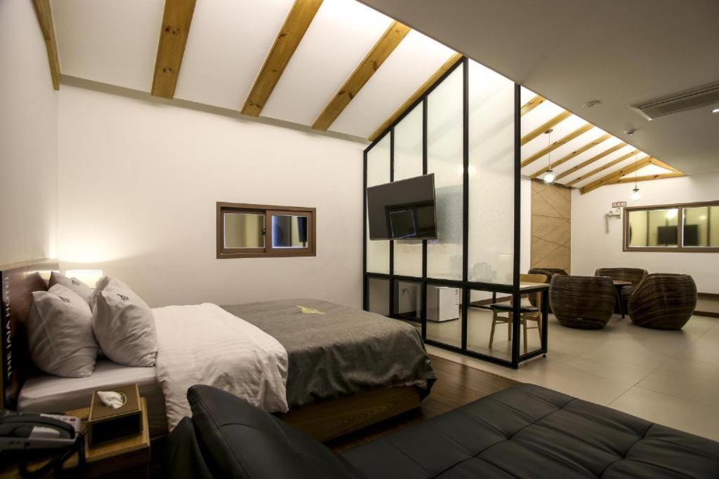 Hotel The Jaja Gongju Екстериор снимка