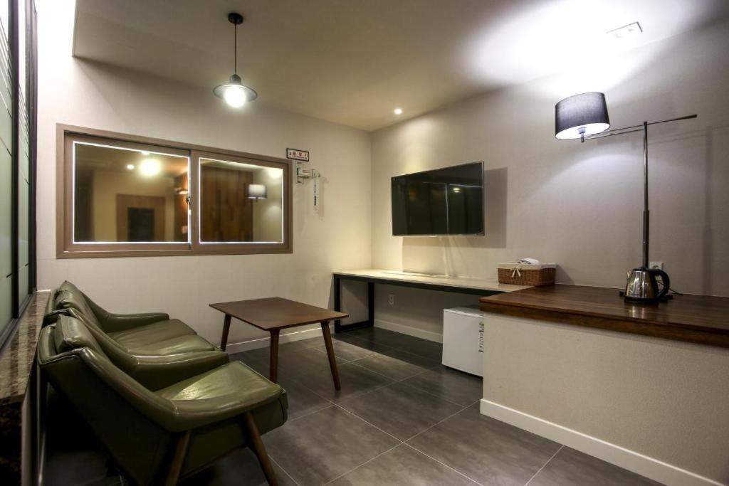 Hotel The Jaja Gongju Екстериор снимка