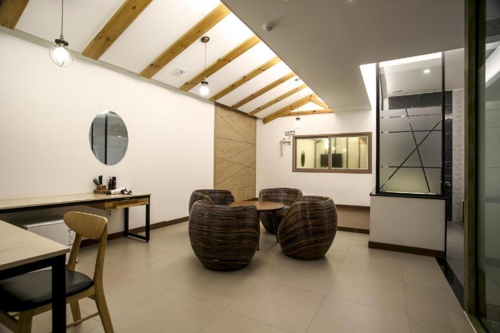 Hotel The Jaja Gongju Екстериор снимка